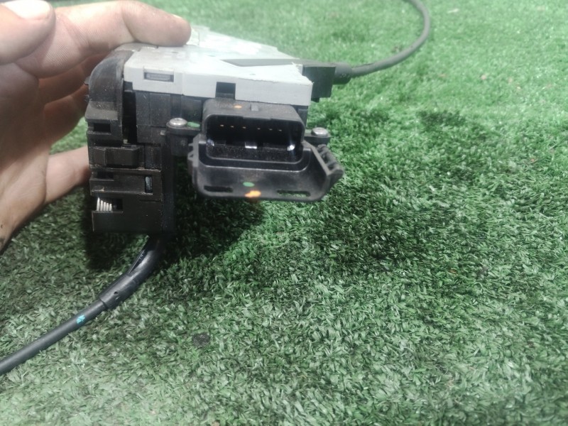 Recambio de cerradura puerta trasera izquierda para citroën c4 picasso business class referencia OEM IAM 24090816 24090816 24087