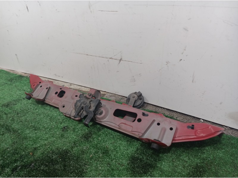 Recambio de travesaño superior para toyota yaris (ksp9/scp9/nlp9) básico referencia OEM IAM   