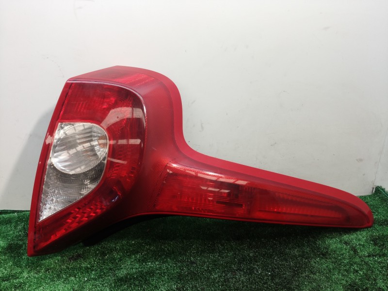 Recambio de piloto trasero izquierdo para volvo c30 1.6 d drive kinetic referencia OEM IAM 27710105 27710105 27710105