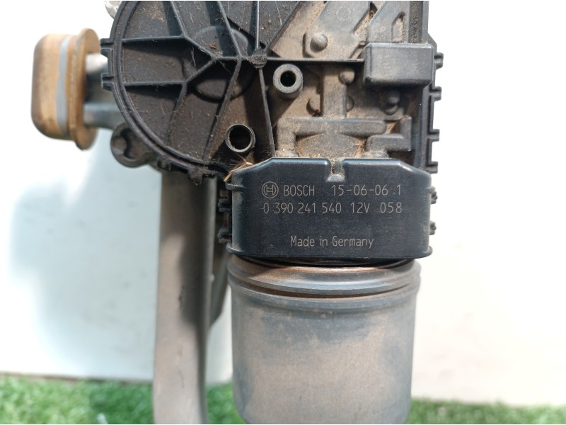 Recambio de motor limpia delantero para peugeot 208 active referencia OEM IAM 9673222580 9673222580 0390241540