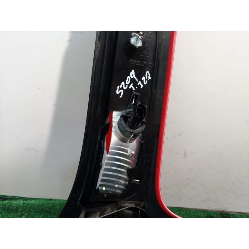 Recambio de piloto trasero izquierdo para volvo c30 1.6 d drive kinetic referencia OEM IAM 27710105 27710105 27710105