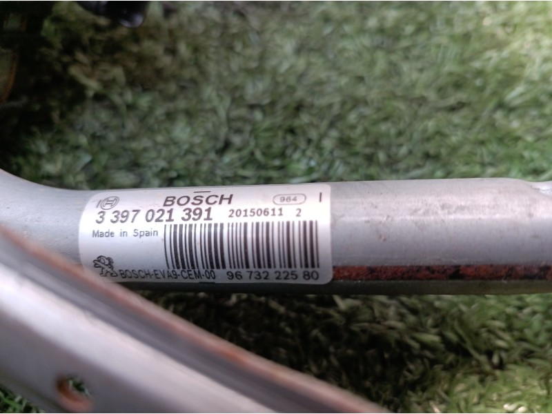 Recambio de motor limpia delantero para peugeot 208 active referencia OEM IAM 9673222580 9673222580 0390241540