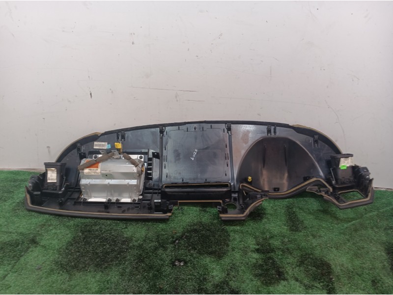 Recambio de salpicadero para volvo c30 1.6 d drive kinetic referencia OEM IAM 30722599 30722599 30722599