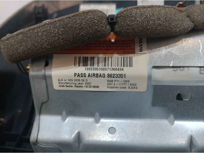 Recambio de salpicadero para volvo c30 1.6 d drive kinetic referencia OEM IAM 30722599 30722599 30722599