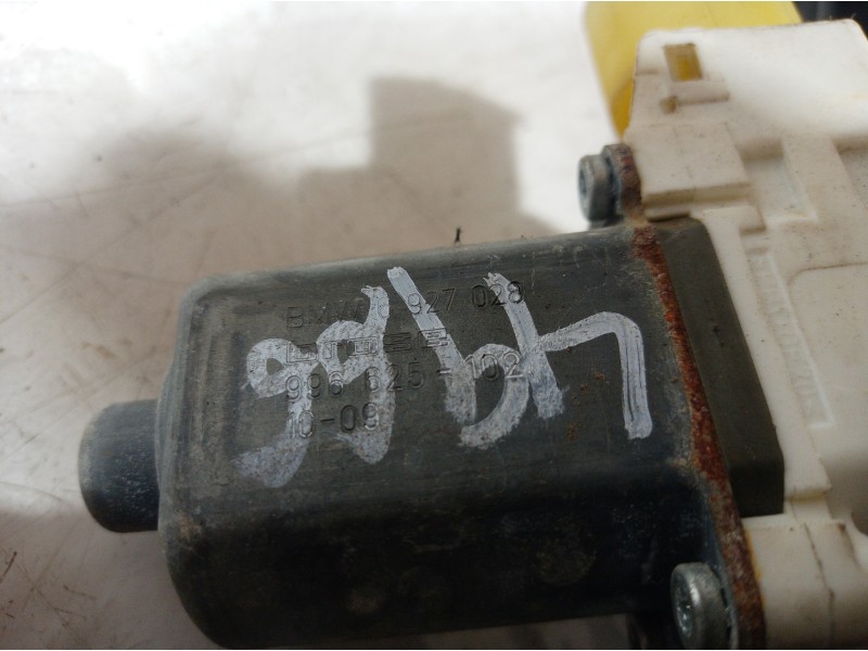 Recambio de elevalunas delantero derecho para bmw serie 3 berlina (e90) 316d referencia OEM IAM 6927028 6927028 6927028