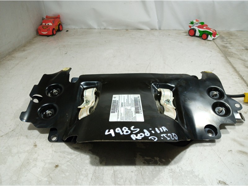Recambio de airbag rodilla para chrysler voyager (rg) 2.8 crd executive referencia OEM IAM P04680560AB P04680560AB P04680560