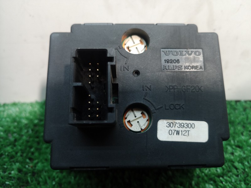 Recambio de mando luces para volvo c30 1.6 d drive kinetic referencia OEM IAM 30739300 30739300 30739300
