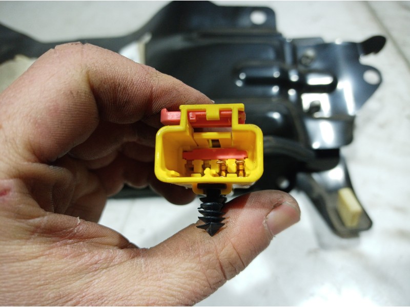 Recambio de airbag rodilla para chrysler voyager (rg) 2.8 crd executive referencia OEM IAM P04680560AB P04680560AB P04680560