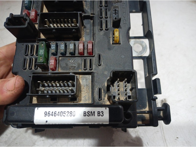 Recambio de caja reles / fusibles para peugeot 307 (s1) referencia OEM IAM 964605280 964605280 964605280