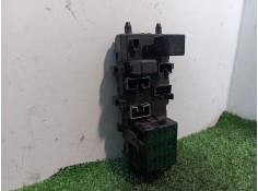 Recambio de caja reles / fusibles para mitsubishi colt (cj0) 1300 glx referencia OEM IAM    2