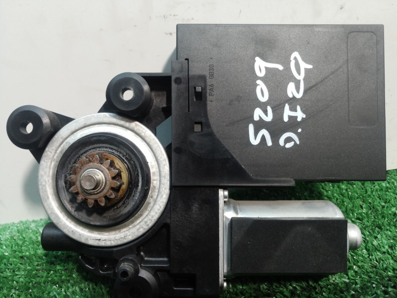 Recambio de elevalunas delantero izquierdo para volvo c30 1.6 d drive kinetic referencia OEM IAM 30798108AB 30798108AB 30798108A