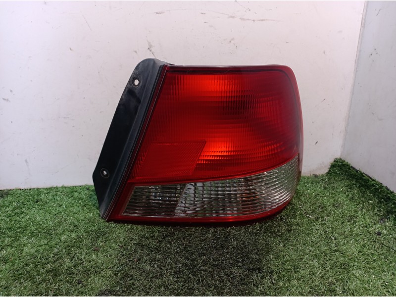 Recambio de piloto trasero derecho para hyundai accent (lc) gl 4p referencia OEM IAM   