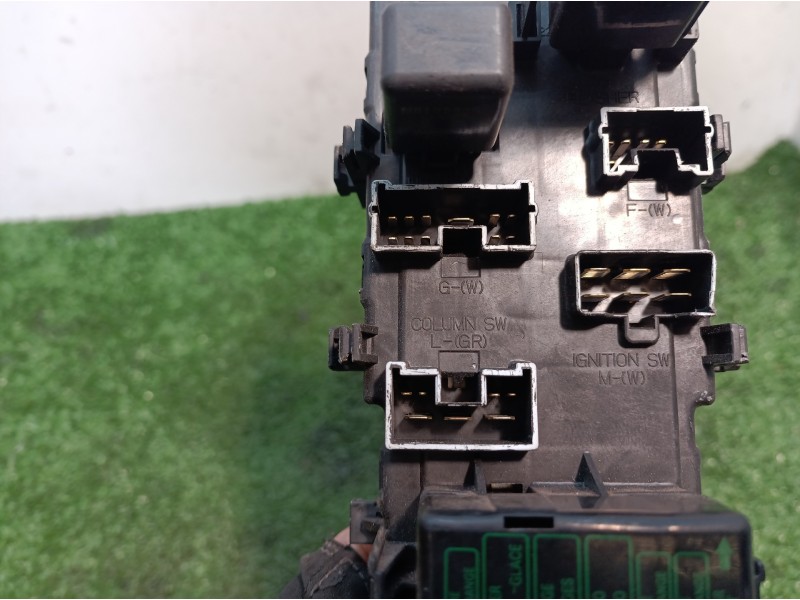 Recambio de caja reles / fusibles para mitsubishi colt (cj0) 1300 glx referencia OEM IAM   