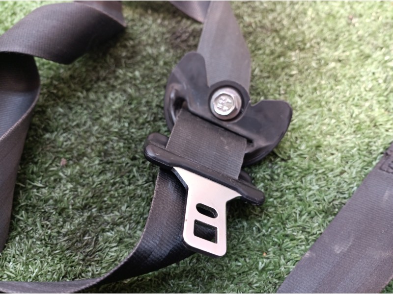 Recambio de cinturon seguridad delantero derecho para kia cee´d emotion referencia OEM IAM 609488700AAH 609436000 888201H700