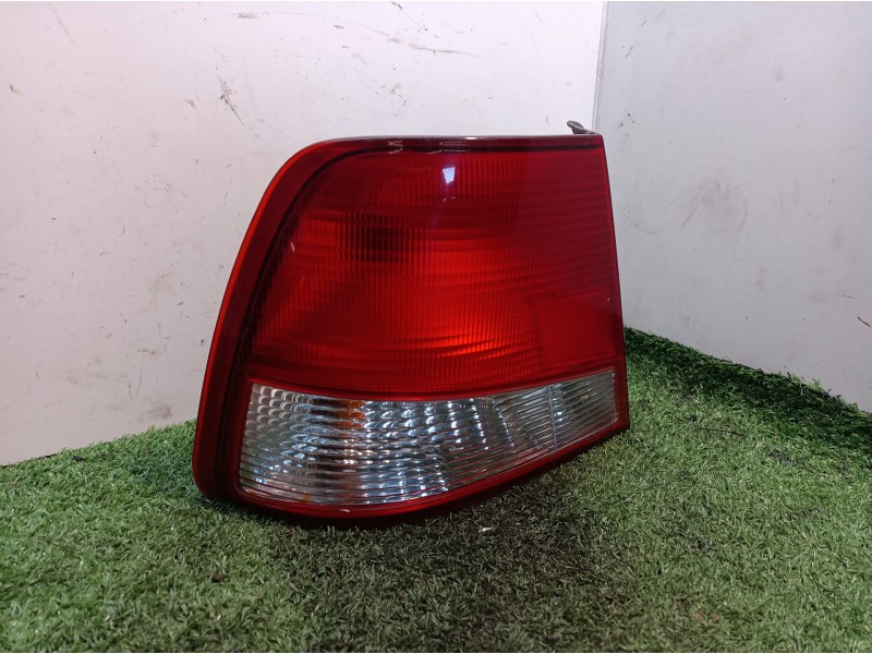 Recambio de piloto trasero izquierdo para hyundai accent (lc) gl 4p referencia OEM IAM   