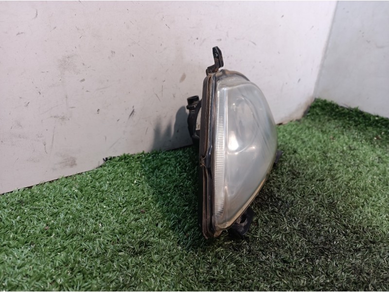 Recambio de faro antiniebla derecho para ford fiesta (cbk) ambiente referencia OEM IAM 2S6115K201A 2S6115K201A 89202181