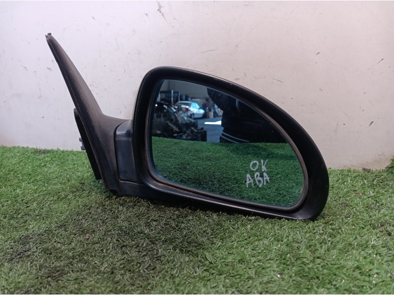 Recambio de retrovisor derecho para kia cee´d emotion referencia OEM IAM 022608 022608 022609