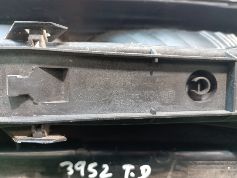 Recambio de piloto trasero derecho para ford fiesta (cbk) ambiente referencia OEM IAM 2S6113N004AD 2S6113N004AD 2S6113N004