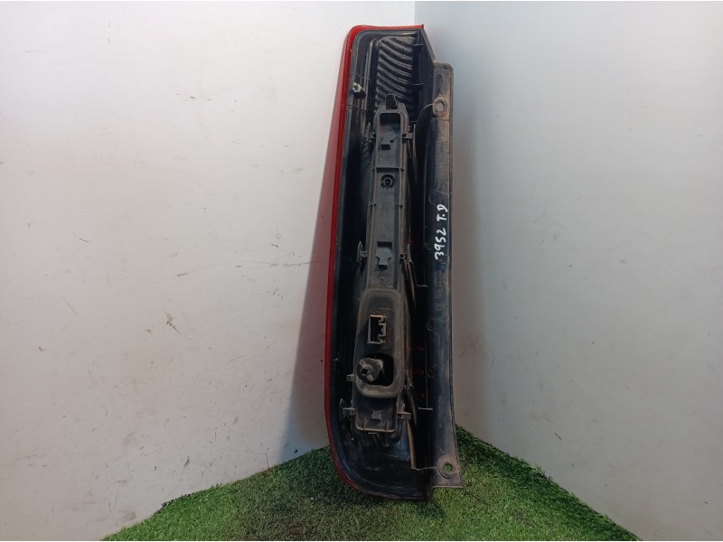 Recambio de piloto trasero derecho para ford fiesta (cbk) ambiente referencia OEM IAM 2S6113N004AD 2S6113N004AD 2S6113N004