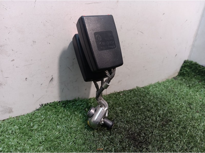 Recambio de anclaje cinturon tra. central para volkswagen golf vi (5k1) advance referencia OEM IAM 1K0857739M 1K0857739M 1K08577