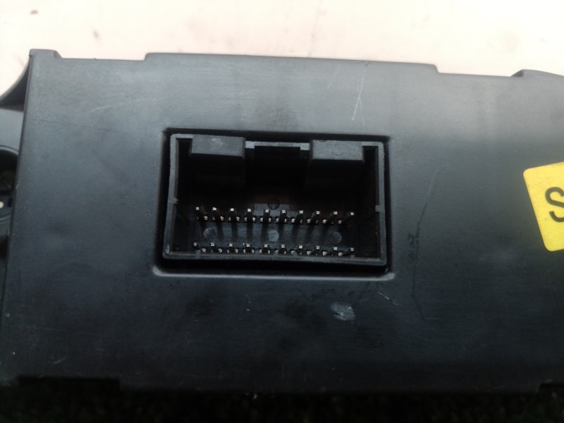 Recambio de pantalla multifuncion para chevrolet kalos 1.4 sx sport referencia OEM IAM   