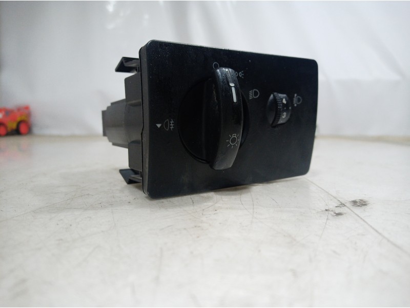 Recambio de mando luces para ford fiesta (cb1) referencia OEM IAM 6S6T13A024EA 6S6T13A024EA 6S6T13A024