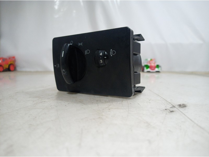 Recambio de mando luces para ford fiesta (cb1) referencia OEM IAM 6S6T13A024EA 6S6T13A024EA 6S6T13A024