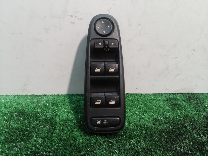 Recambio de mando elevalunas delantero izquierdo para citroën c4 picasso business class referencia OEM IAM 532650 532650 532650