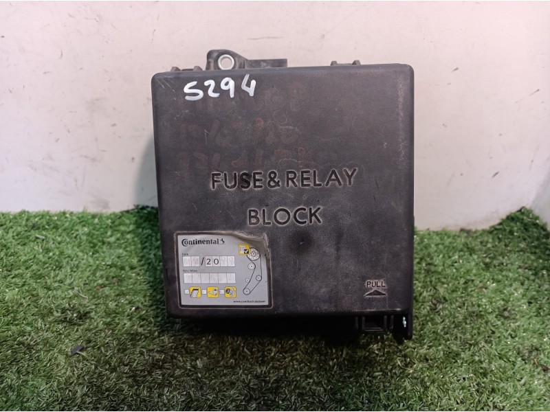 Recambio de caja reles / fusibles para kia cee´d emotion referencia OEM IAM 919501H030 919501H030 919501H030