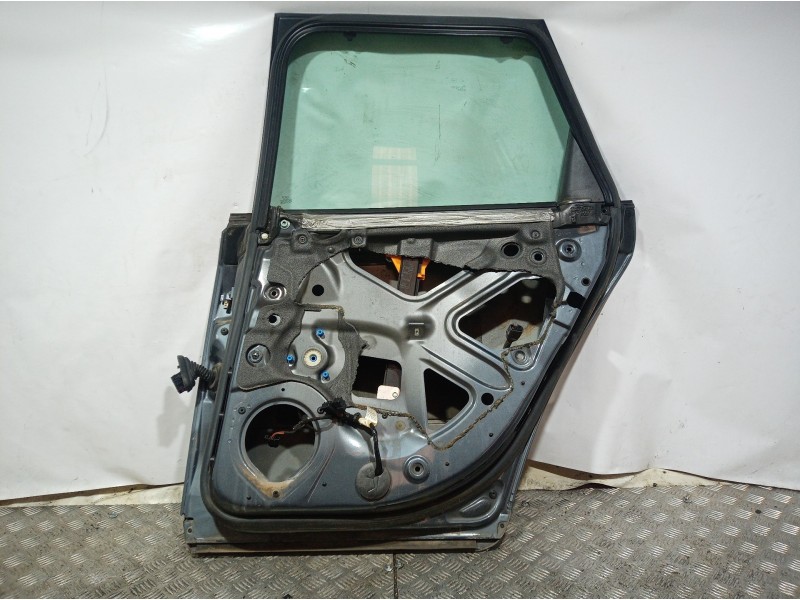 Recambio de puerta trasera derecha para audi a4 avant (8e) 1.9 tdi (96kw) referencia OEM IAM   