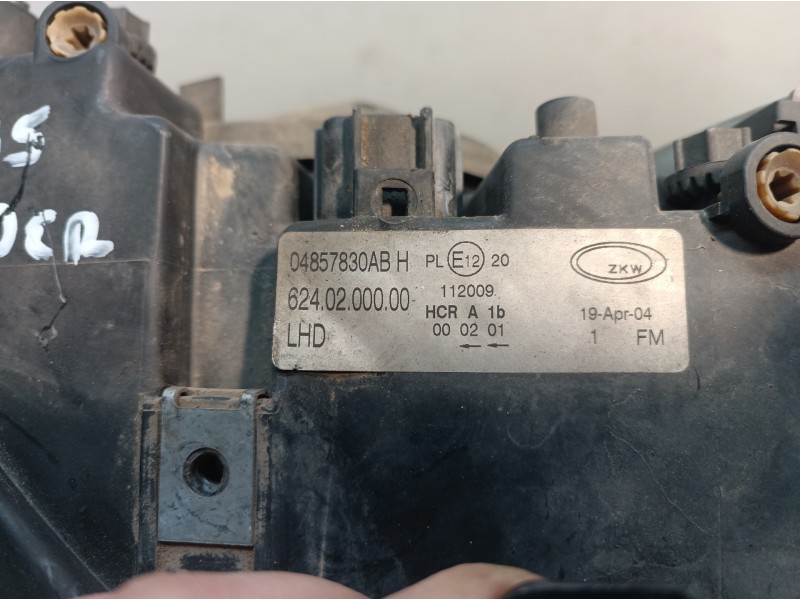 Recambio de faro derecho para chrysler voyager (rg) 2.8 crd executive referencia OEM IAM 04857830ABH 04857830ABH 6240200000