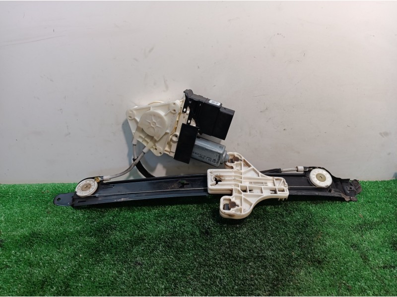 Recambio de elevalunas trasero derecho para seat altea (5p1) sport referencia OEM IAM 5P0839462A 5P0839462A 1K0959704E