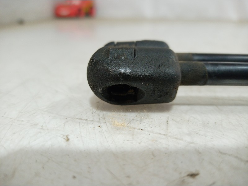 Recambio de amortiguadores capo para ssangyong kyron 200 xdi premium 4wd referencia OEM IAM 7115009000 7115009000 7115009000