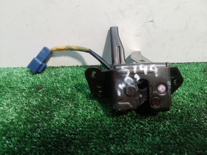 Recambio de cerradura maletero / porton para toyota yaris (ksp9/scp9/nlp9) básico referencia OEM IAM   