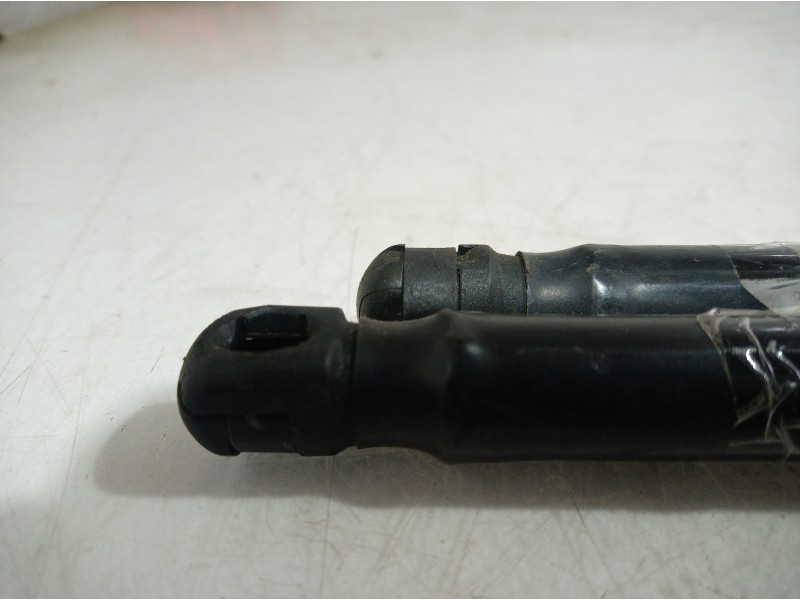 Recambio de amortiguadores maletero / porton para kia cee´d referencia OEM IAM 817702K000 817702K000 817702K000 Recambio de amortiguadores maletero / porton para kia cee´d referencia OEM IAM 817702K000 817702K000 817702K000