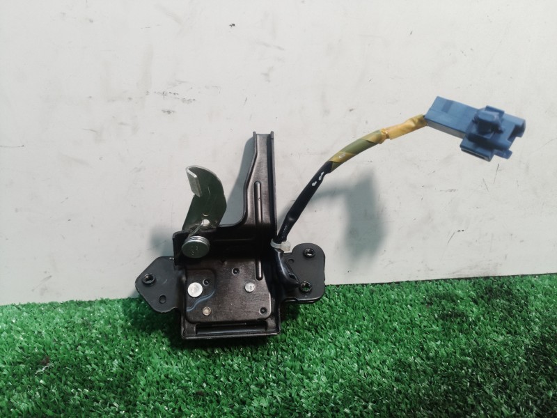 Recambio de cerradura maletero / porton para toyota yaris (ksp9/scp9/nlp9) básico referencia OEM IAM   