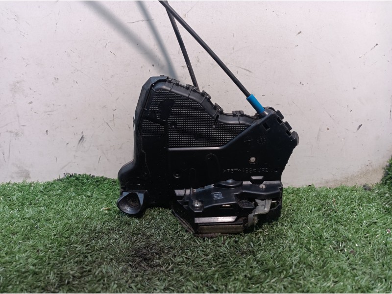 Recambio de cerradura puerta delantera derecha para toyota auris luna+ referencia OEM IAM   