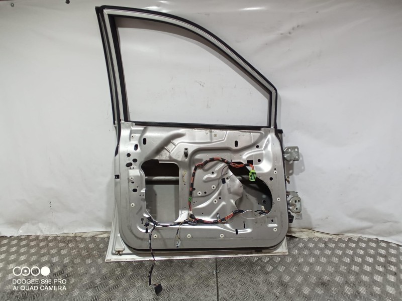 Recambio de puerta delantera izquierda para chrysler voyager (rg) 2.8 crd executive referencia OEM IAM   