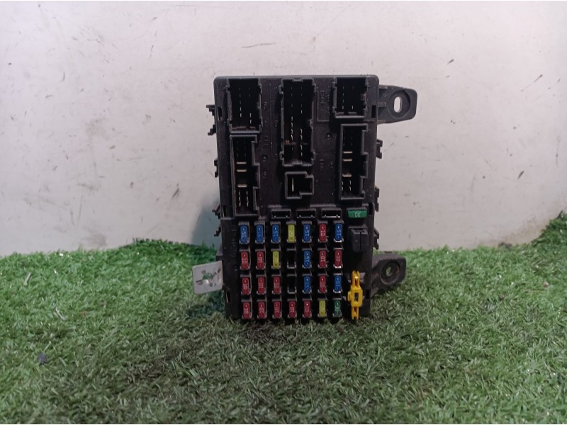Recambio de caja reles / fusibles para hyundai getz (tb) 1.5 crdi referencia OEM IAM   