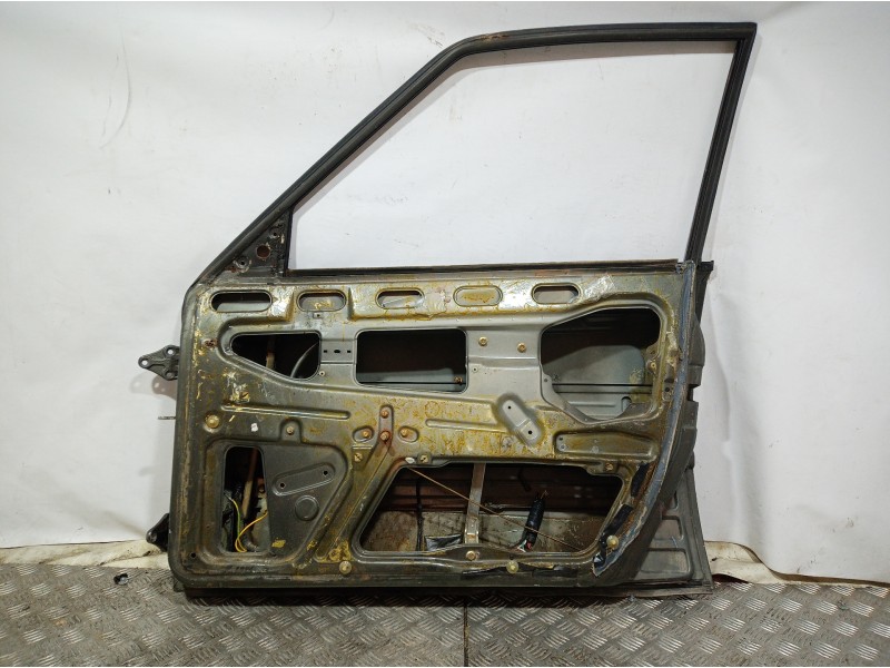 Recambio de puerta delantera derecha para maserati biturbo 425 referencia OEM IAM   