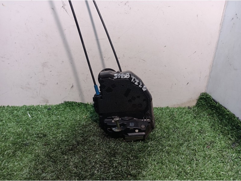 Recambio de cerradura puerta trasera izquierda para toyota auris luna+ referencia OEM IAM   