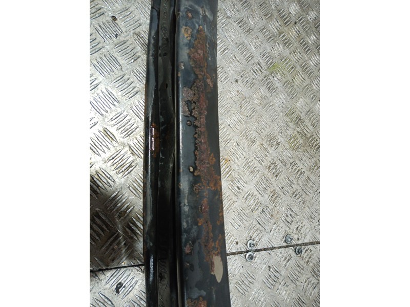 Recambio de refuerzo paragolpes trasero para chrysler voyager (rg) 2.8 crd executive referencia OEM IAM   