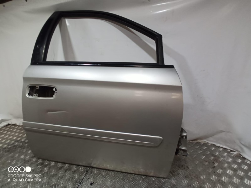 Recambio de puerta delantera derecha para chrysler voyager (rg) 2.8 crd executive referencia OEM IAM   