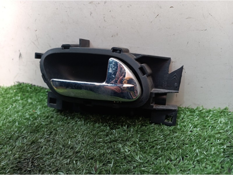 Recambio de maneta interior trasera derecha para citroën c4 berlina lx referencia OEM IAM 100127386 100127386 9643531