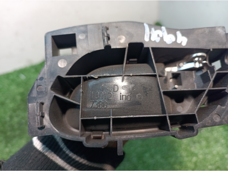 Recambio de maneta interior trasera derecha para citroën c4 berlina lx referencia OEM IAM 100127386 100127386 9643531