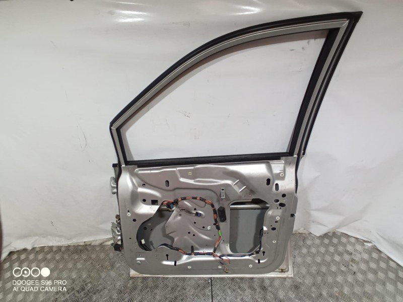 Recambio de puerta delantera derecha para chrysler voyager (rg) 2.8 crd executive referencia OEM IAM   