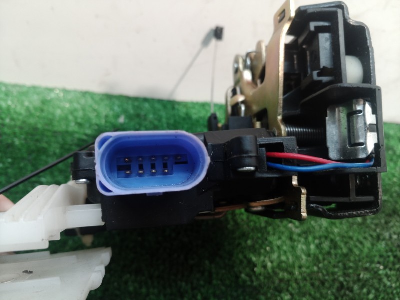 Recambio de cerradura puerta delantera izquierda para seat altea (5p1) hot referencia OEM IAM 18800018105 18800018105 1880001810