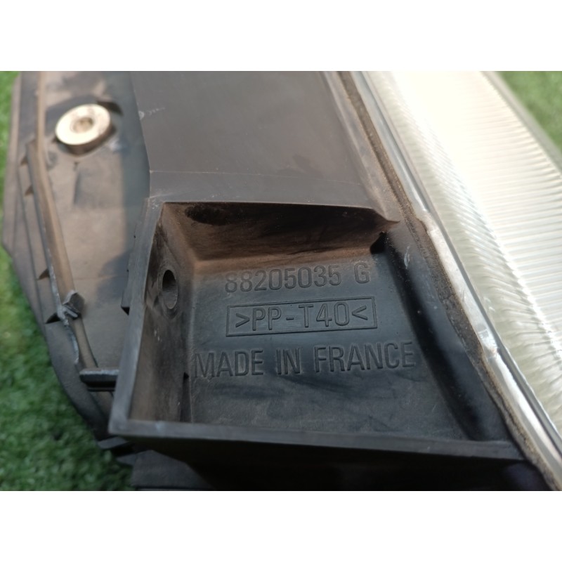 Recambio de faro izquierdo para citroën xantia berlina 1.8 16v sx referencia OEM IAM 88205035G 88205035G 88205035
