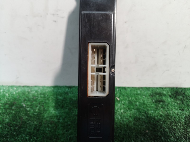 Recambio de warning para kia sportage re referencia OEM IAM   