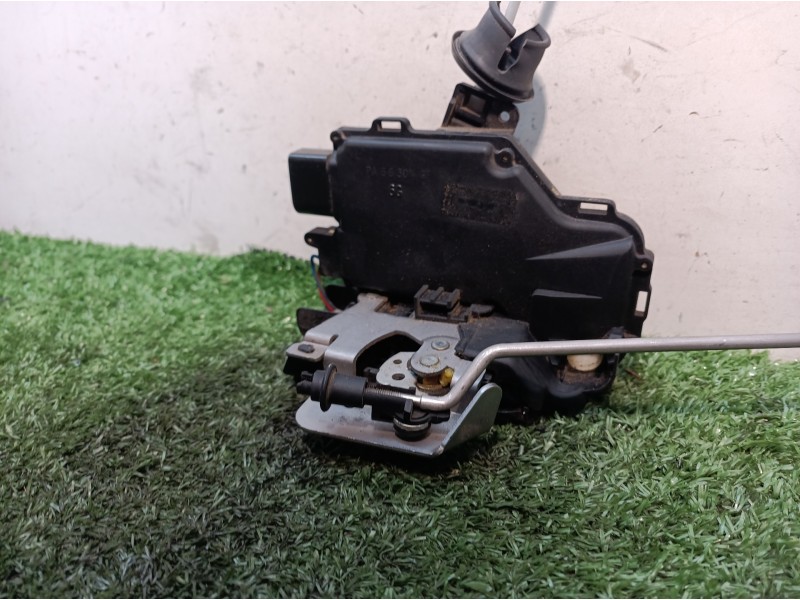 Recambio de cerradura puerta delantera izquierda para audi a4 berlina (8e) 1.9 tdi (96kw) referencia OEM IAM   